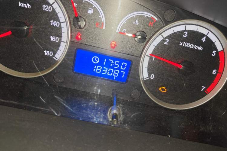 Used Foton Scenic G7 2014 2.0L Shangtong Version Short Wheelbase High Roof 486EQV4