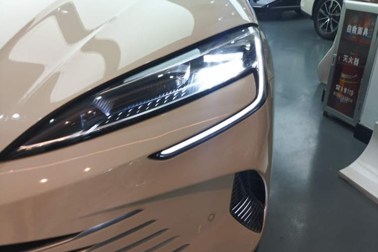 Used BYD Seal 07 DM-i 2025 DM-i 1.5L 125km Prestige Model Left Front Headlight