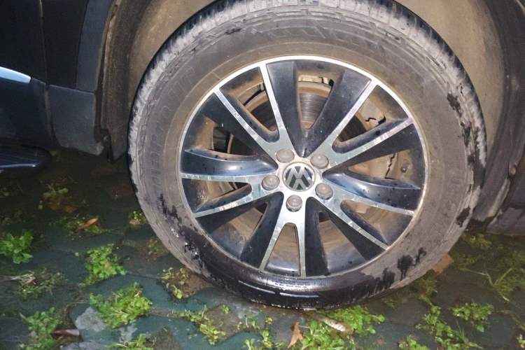 Used Volkswagen Tiguan 2013 1.8TSI Automatic Two-Wheel Drive Luxury Model Right Front Wheel Hub