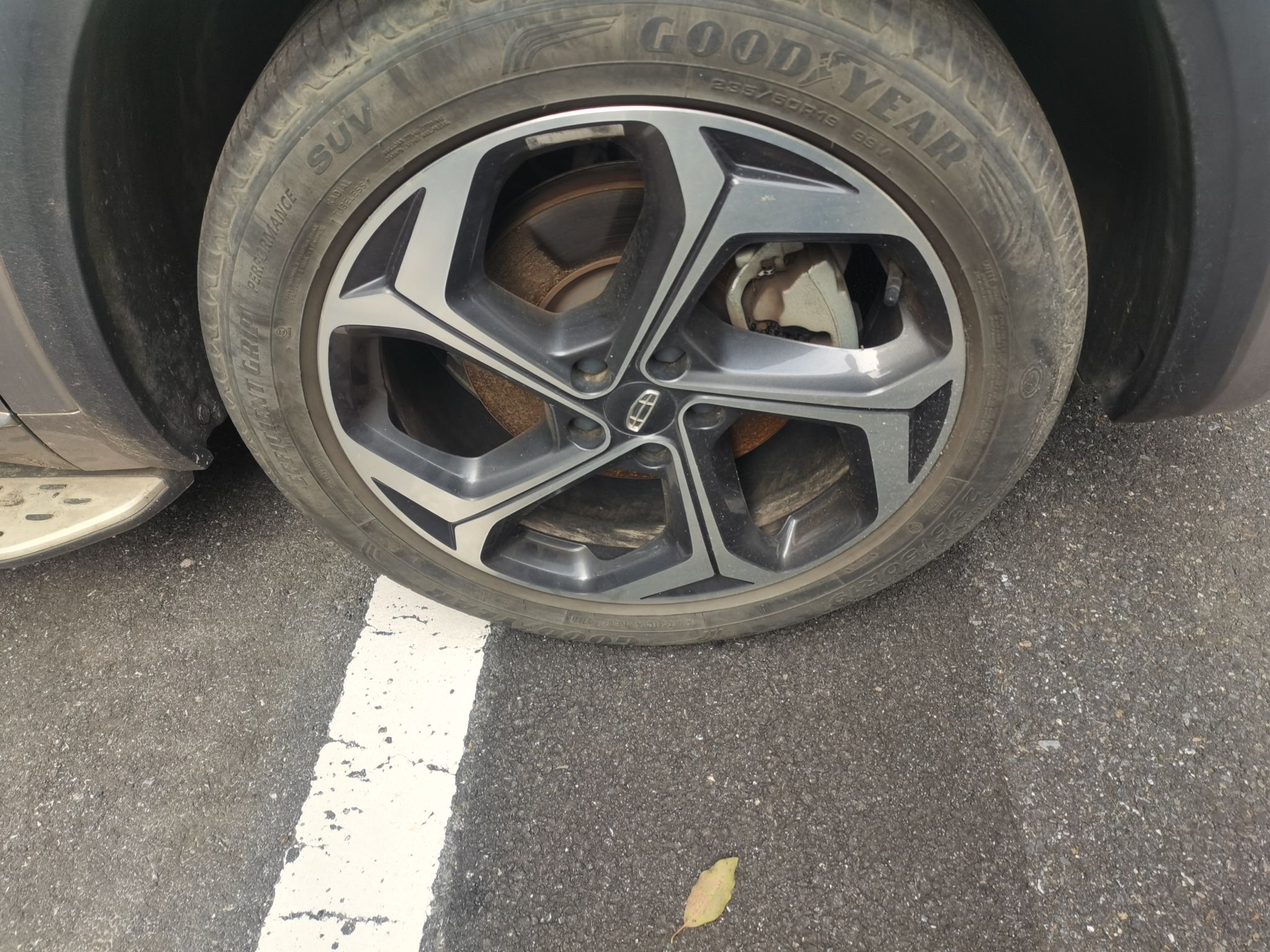 Geely Auto Monjaro L 2021 2.0TD DCT EVO Two-Wheel Drive Prestige Version — снимка 8