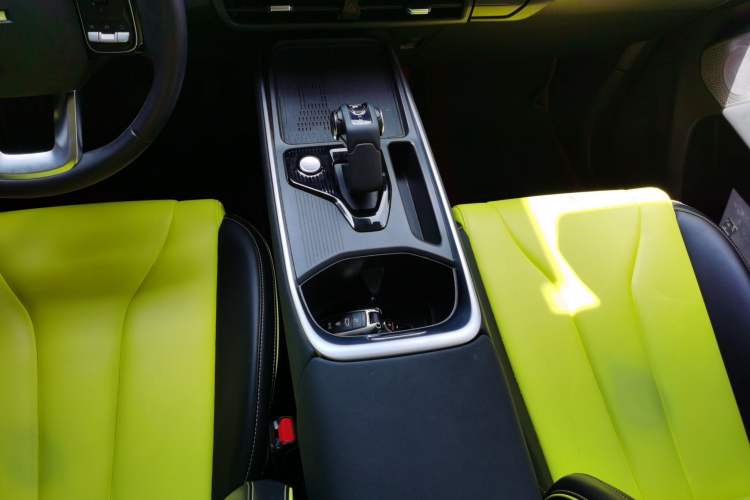 Used Haval X DOG 2022 1.5T DCT Two-Wheel Drive Trendy Edition Gear Lever