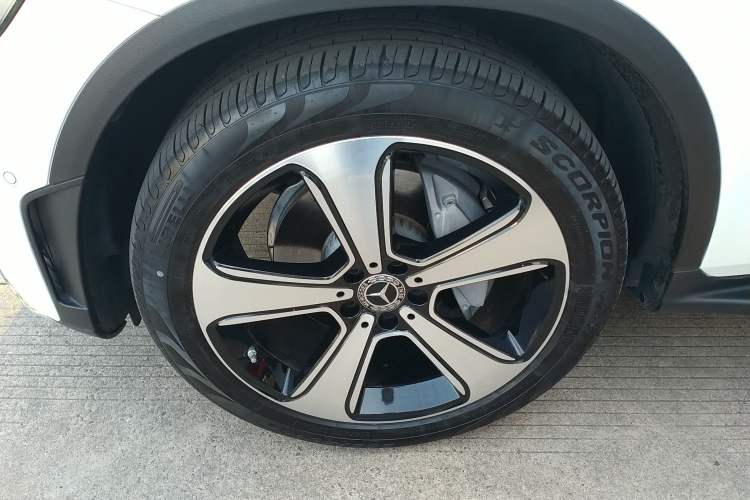 Used Mercedes-Benz GLC 2022 Facelifted GLC 300 L 4MATIC Luxury Edition
