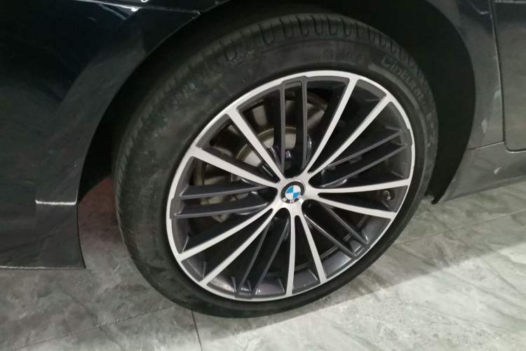 Used BMW 5 Series 2022 Second Facelift 530Li xDrive M Sport Package
