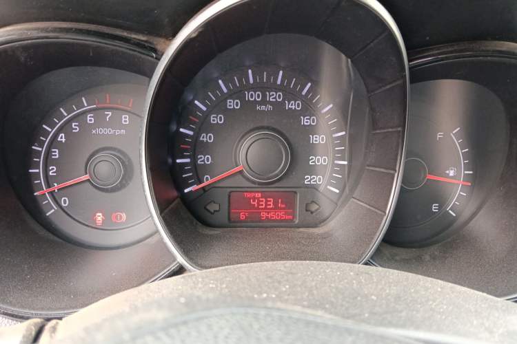 Used Kia K2 2015 Sedan 1.4L MT GLS