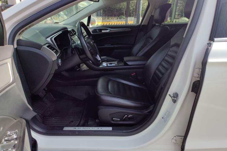 Used Ford Mondeo 2017 EcoBoost 180 Luxury Model Left Front Seat