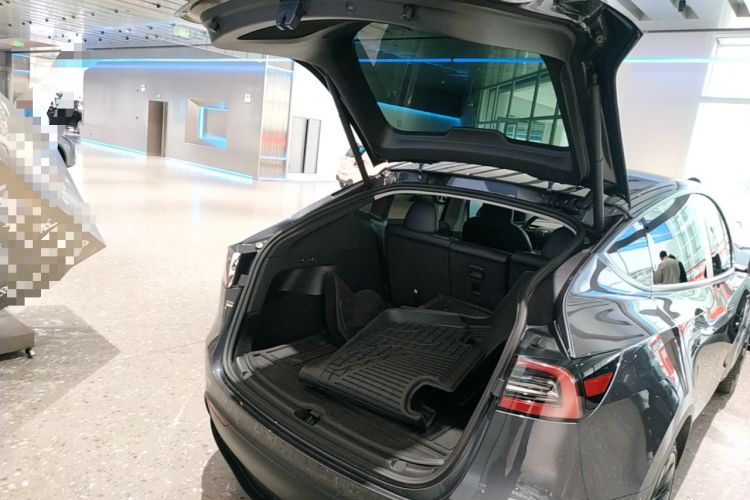 Used Tesla Model Y 2022 Rear-Wheel-Drive Version