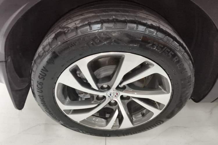 Used Buick Envision 2023 Encore S 652T Two-Wheel-Drive Luxury Model Exterior 5