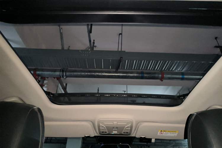 Used Hongqi HS5 2022 Revised Version 2.0T Smart Connect Flagship Edition
