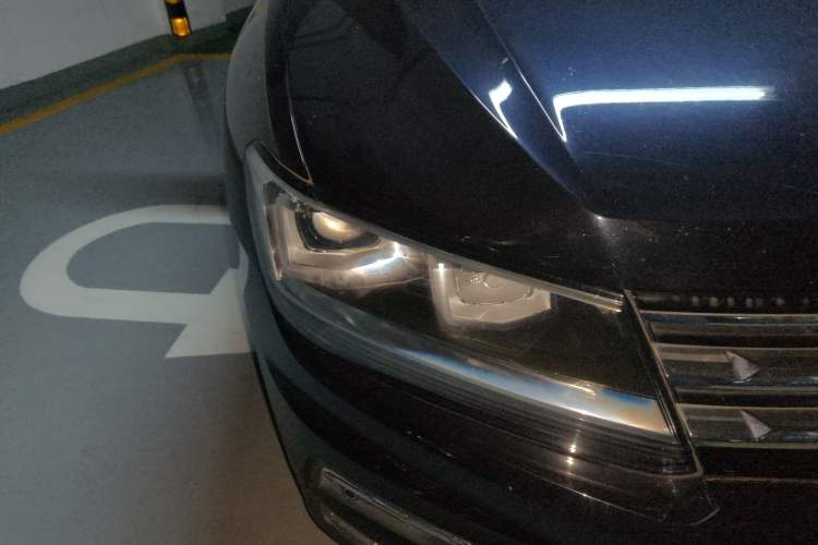 Used Volkswagen Tiguan L 2019 Revised 330TSI Automatic Two-Wheel Drive Smart & Luxury Edition China VI Standard
