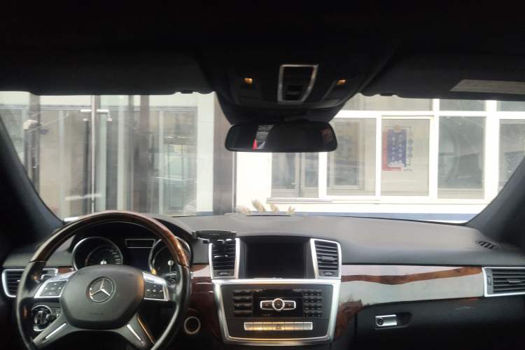 Used Mercedes-Benz M-Class 2012 ML 350 Luxury Edition