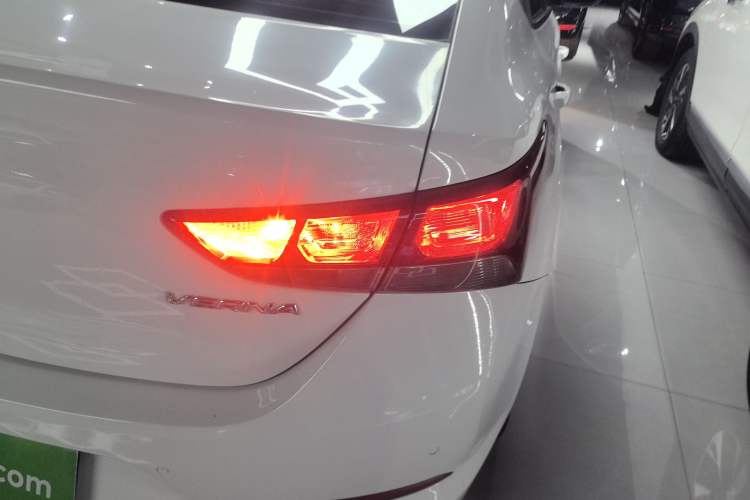 Used Hyundai Verna (new generation) 2016 1.4L Automatic Cool Edition GLS Exterior 3