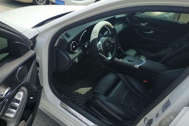 Used Mercedes-Benz C-Class 2021 C 200 L Fashion Edition Sport Version Left Front Seat