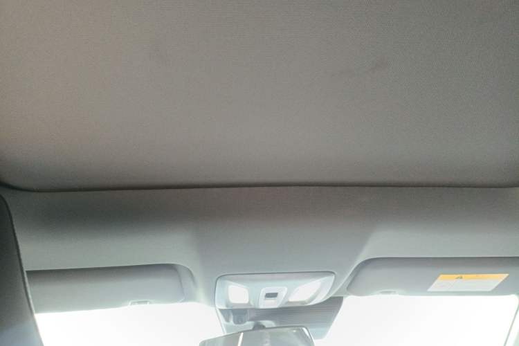 Used CHANGAN UNI-V 2023 1.5T Prestige Model