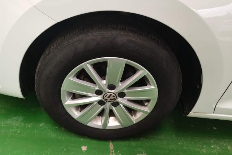 Used Volkswagen Santana 2018 1.5L Manual Fashion Edition Left Front Wheel Hub