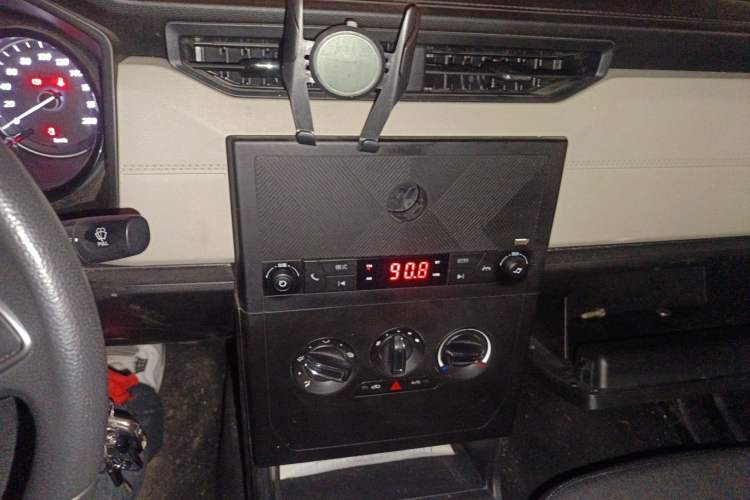 Used Wuling Hongguang PLUS 2019 1.5T Manual Comfort Version 7 Seats