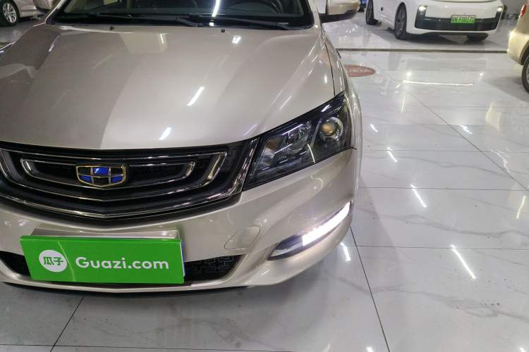 Used Geely Auto Emgrand 2017 Sedan Million Edition 1.5L CVT Upward Version Left Front Headlight