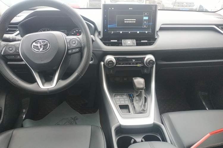 Used Toyota Wildlander 2022 2.0L CVT Four-Wheel Drive Luxury Edition Audio And AC Panel