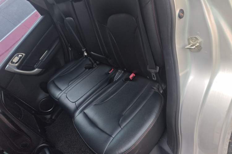 Used Haval H6 2015 Upgraded Model 1.5T Manual Two-Wheel Drive Elite Version