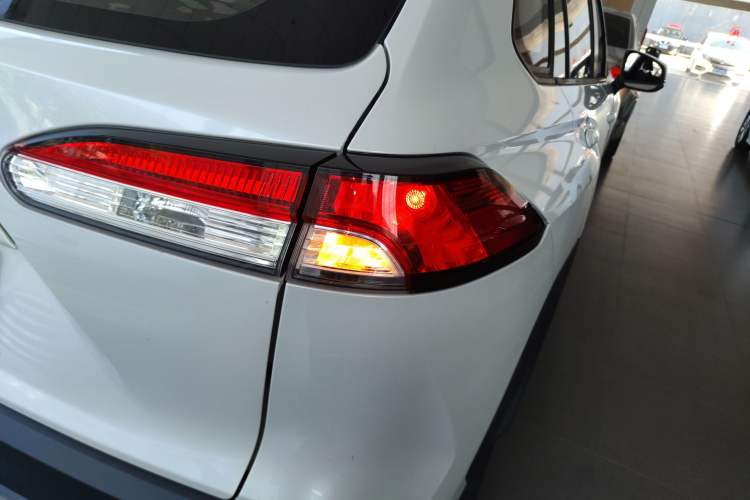 Used Toyota FRONTLANDER 2022 2.0L CVT Leading Edition