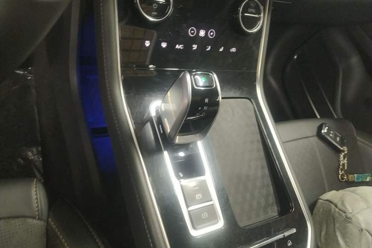 Used Chery Tiggo 8 2020 Facelifted Version 290TGDI Automatic Elite Edition Gear Lever