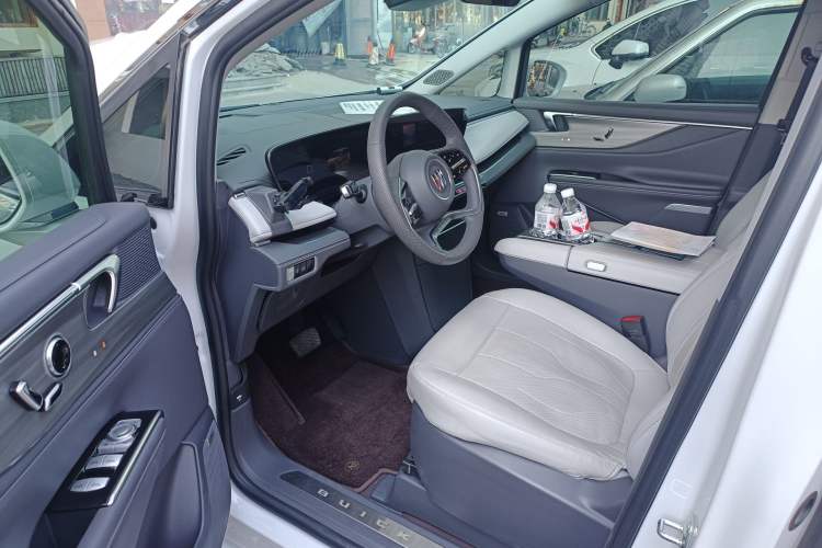 Used Buick GL8 2025 Lu Zun Deluxe Edition