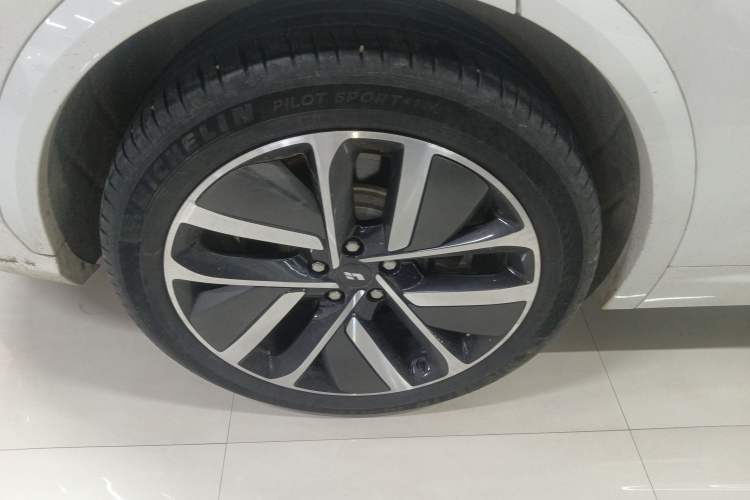 Used Li Auto L7 2023 Max model Right Rear Wheel Hub