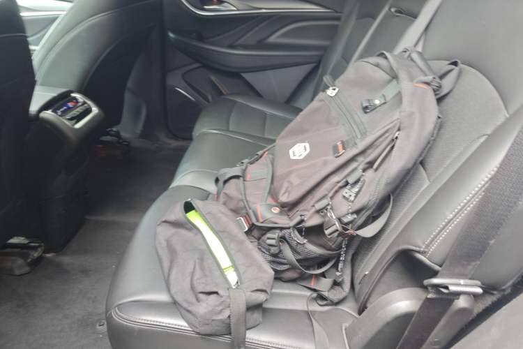 Used Buick Enclave 2022 652T Two-Wheel-Drive Prestige 7-Seater Left Rear Seat