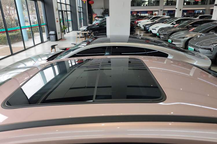 Used AION S Plus 2023 80 Tech Edition Ternary Lithium Roof