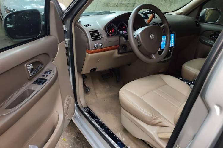 Used Buick GL8 2011 2.4L CT Comfort Edition
