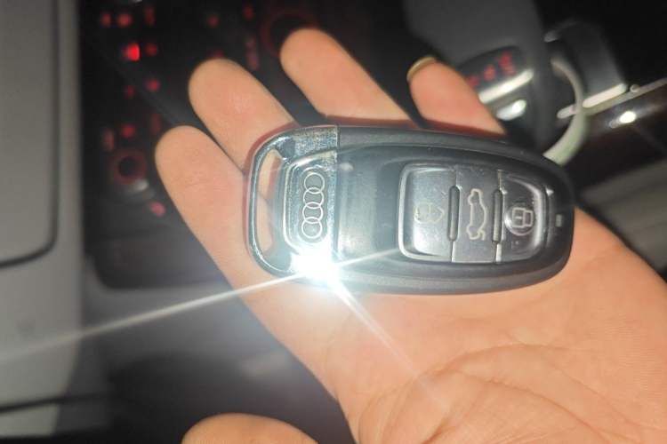 Used Audi A8 2013 A8L 45 TFSI quattro Comfort model