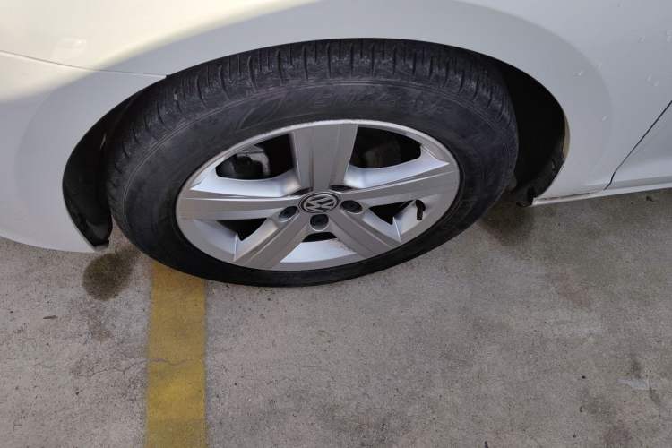 Used Volkswagen Golf 2017 1.6L Automatic Comfort Million-Vehicle Anniversary Edition