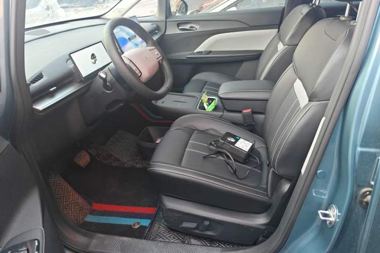 Used Venucia VX6 2025 Large Flat-Layout 520 Pro
