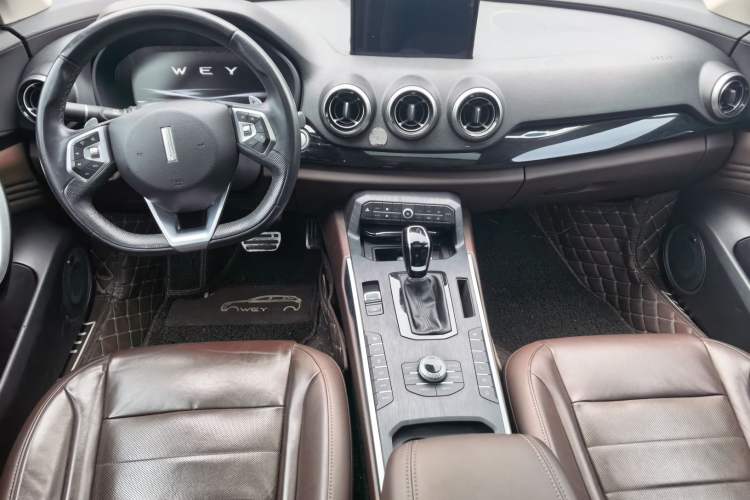 Used Wey VV7 2017 2.0T Flagship Model Center Console