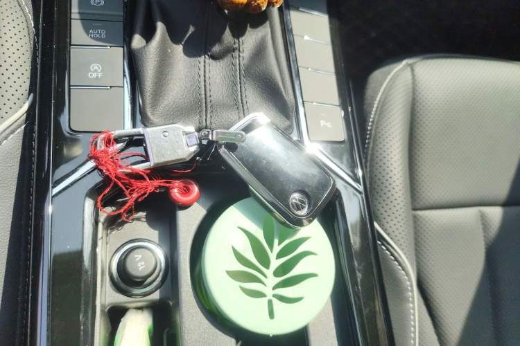 Used Volkswagen Passat 2024 330TSI Elite Edition Vehicle Key