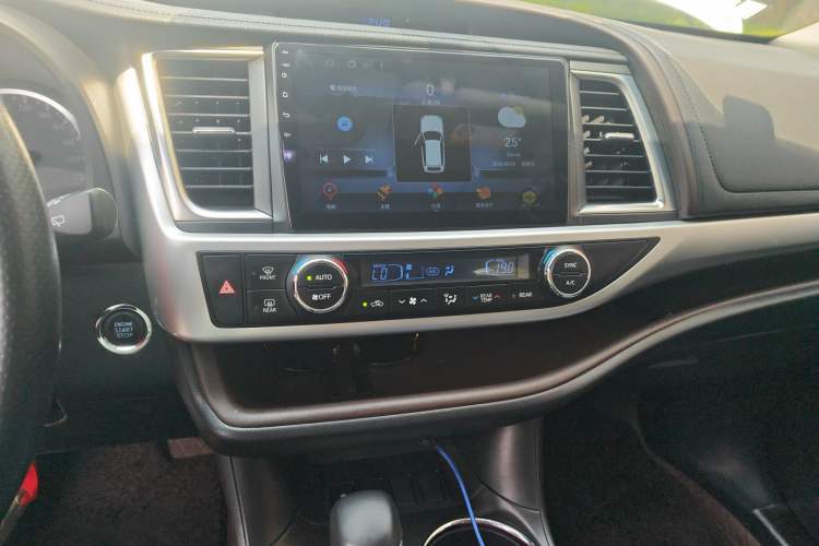 Used Toyota Highlander 2017 2.0T Two-Wheel Drive Luxury Edition 7 Seats