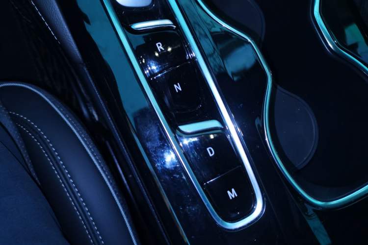 Used Buick Envision 2022 Encore S 552T Two-Wheel-Drive Luxury Model