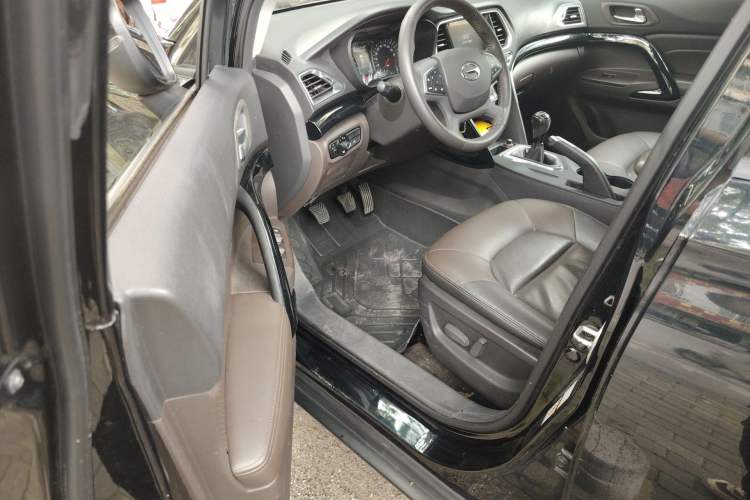 Used GAC Trumpchi GS4 2015 200T Manual Luxury Edition Driver Seat