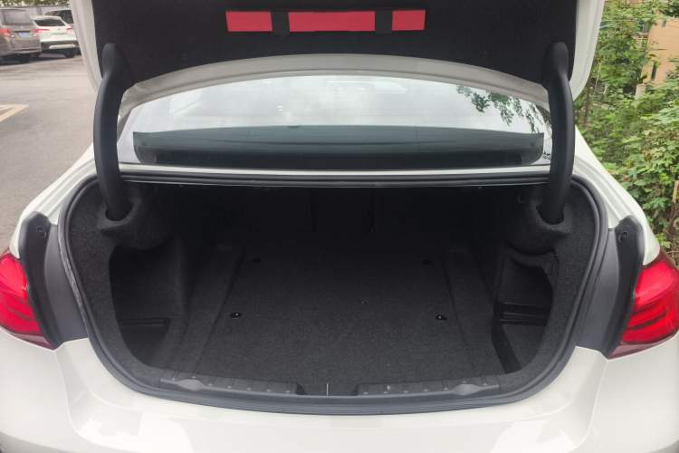 Used BMW 3 Series 2018 330i M Sport Night Edition Trunk