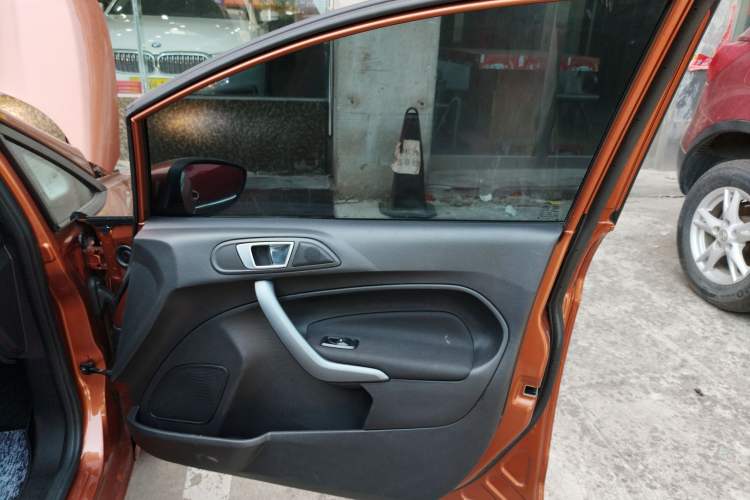 Used Ford Fiesta 2013 Hatchback 1.5L Automatic Fashion Edition
