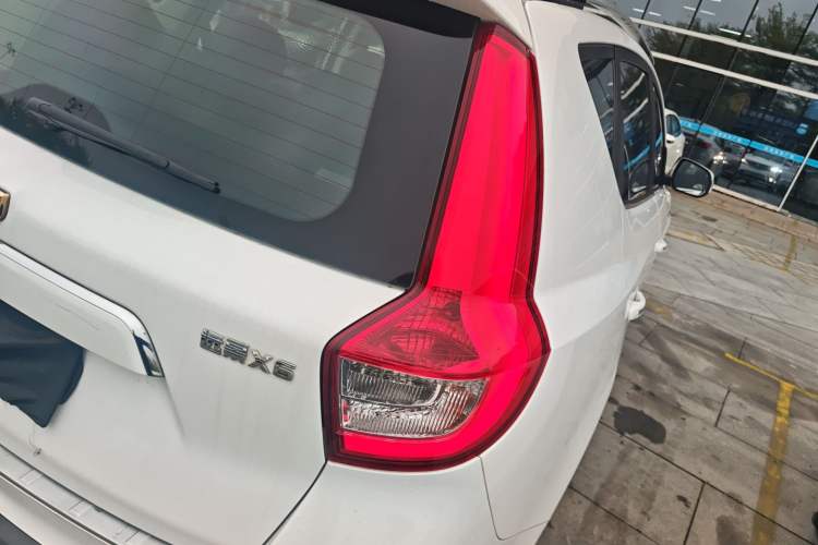 Used Geely Auto Vision X6 2016 1.3T CVT Flagship Model Right Rear Taillight