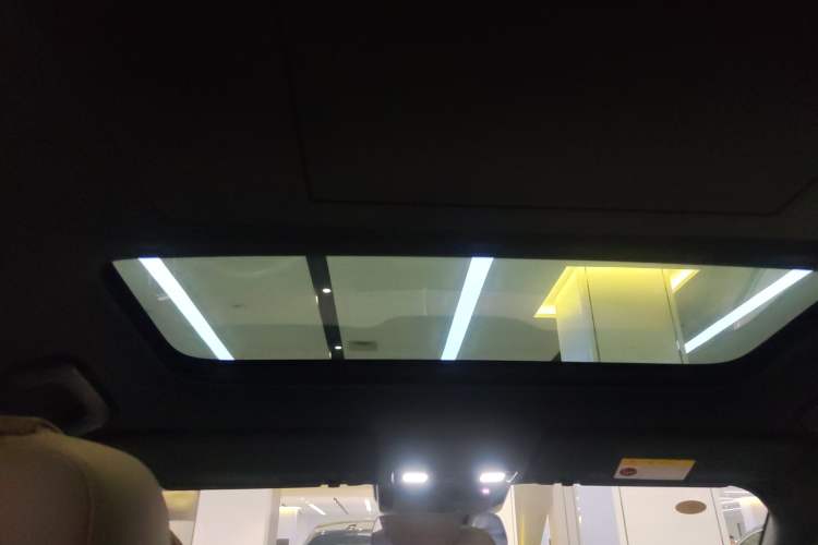 Used Li Auto L8 2025 Ultra Smart Refreshed Edition
