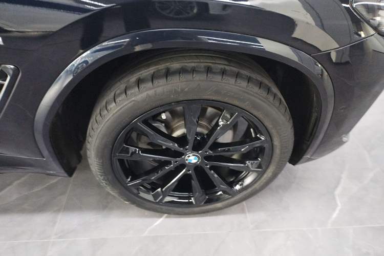 Used BMW X3 2022 xDrive30i Luxury Edition M Night Sky Package Right Rear Wheel Hub