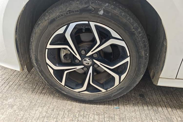 Used MG 5 2021 Revised Version 180 DVVT CVT Youth Luxury Edition