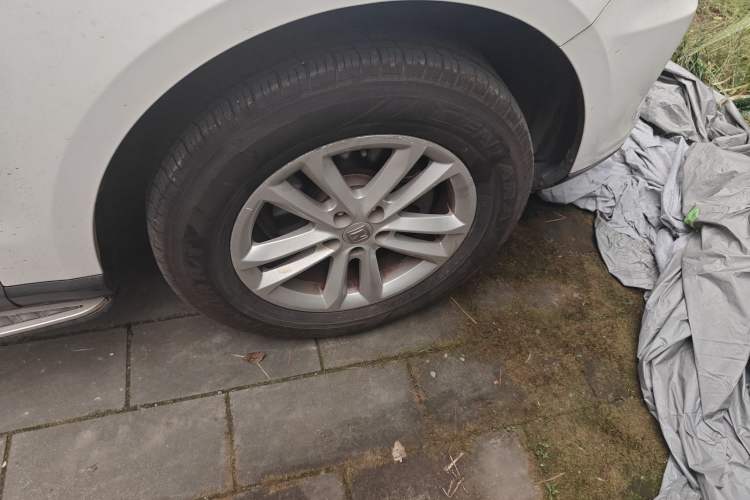 Used Zotye T600 2016 1.5T Manual Luxury Edition Right Front Wheel Hub