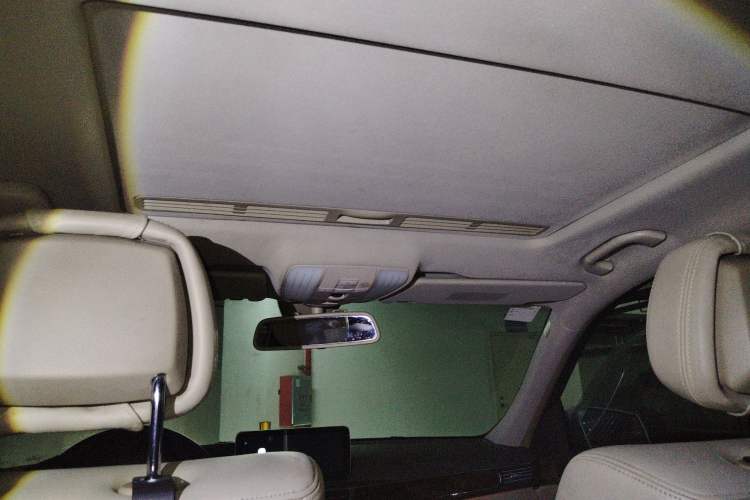 Used Mercedes-Benz E-Class 2013 E 260 L CGI Elegant Model Headliner