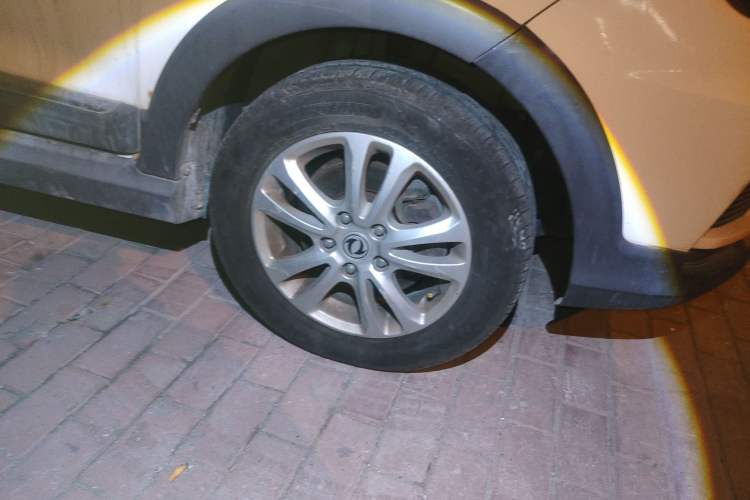 Used Dongfeng Fengon 370 2016 1.5L Manual Luxury 7-Seater
