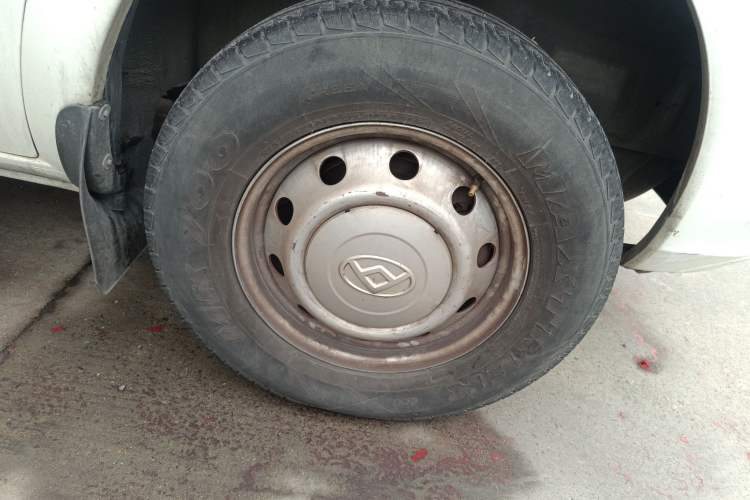 Used SAIC MAXUS Xintu V80 2021 2.0T Manual Classic Aoyuntong Short Wheelbase Mid-Roof 5/6-Seater