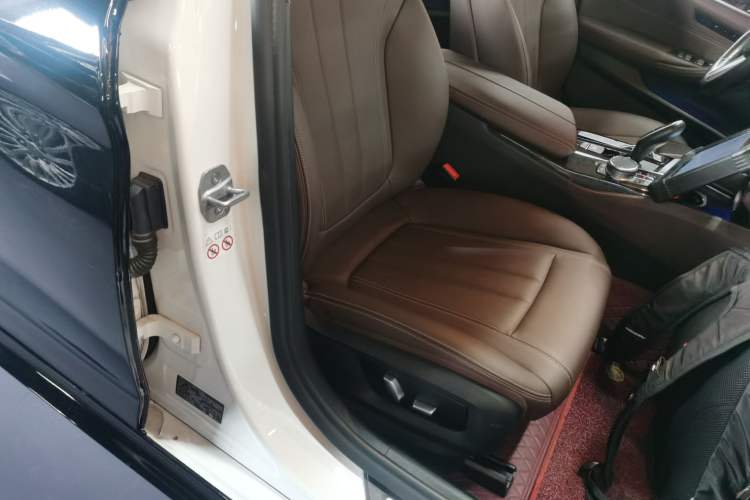 Used BMW 5 Series 2019 525Li M Sport Package
