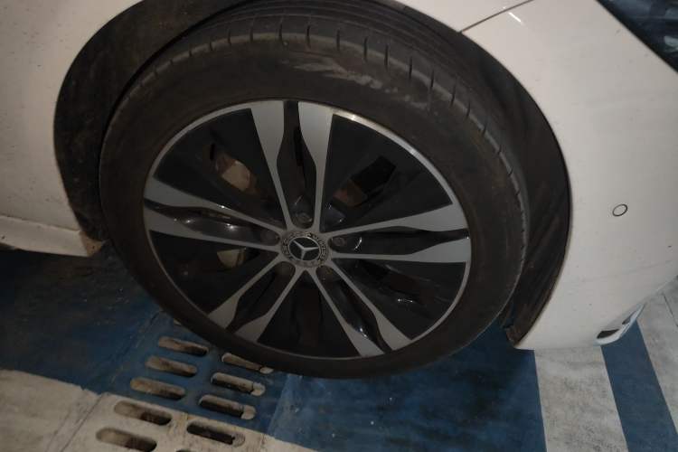 Used Mercedes-Benz C-Class New Energy 2023 C 350 eL Right Front Wheel Hub