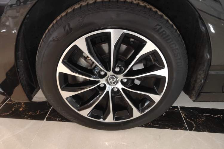 Used Toyota Avalon 2022 2.0L Ambition Edition
